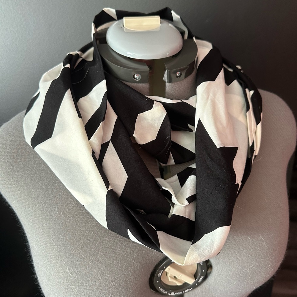 **3 for $15**Black and White Abstract Pattern Scarf